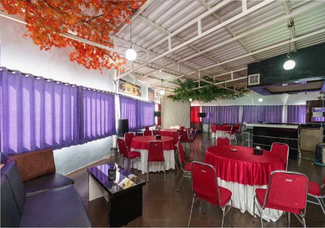 Hotel Domino Palembang Exterior photo